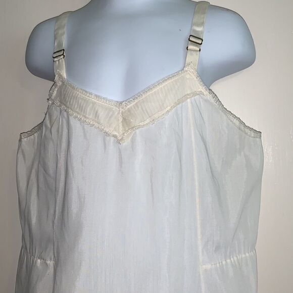Vtg 60s cotton/polyester little girls slip - Picture 2 of 6
